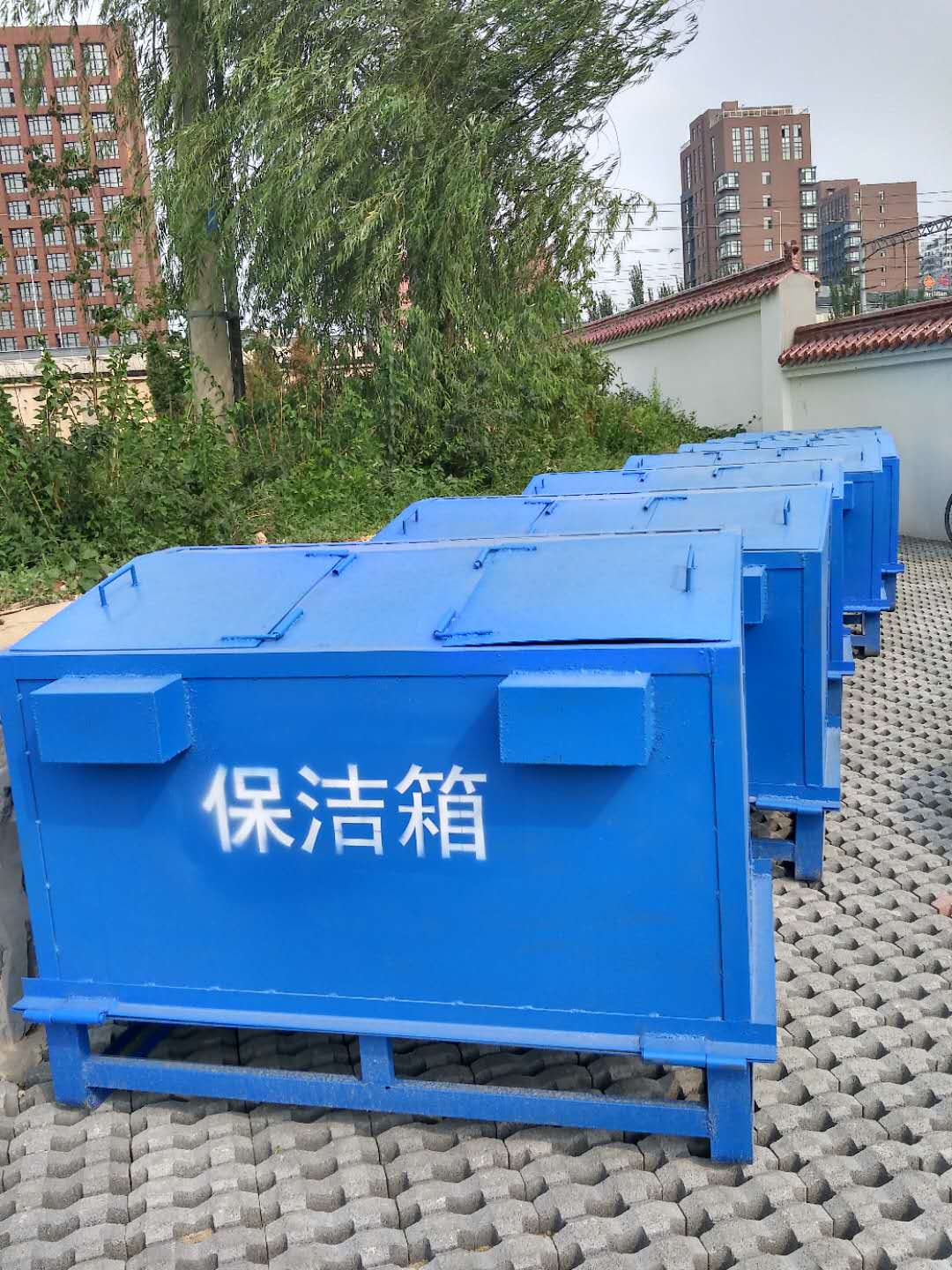 环卫垃圾箱，铁质(100)